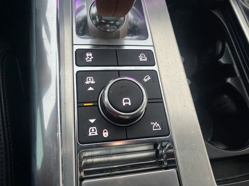Used 2019 Land Rover Range Rover Sport SVR image 43