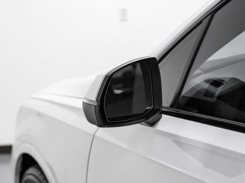Used 2023 Audi Q7 3.0T Prestige w/ Prestige Package AWD/4WD image 38