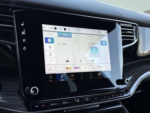 Used 2022 Jeep Wagoneer Series III w/ Rear Seat Video Group 1 image 30