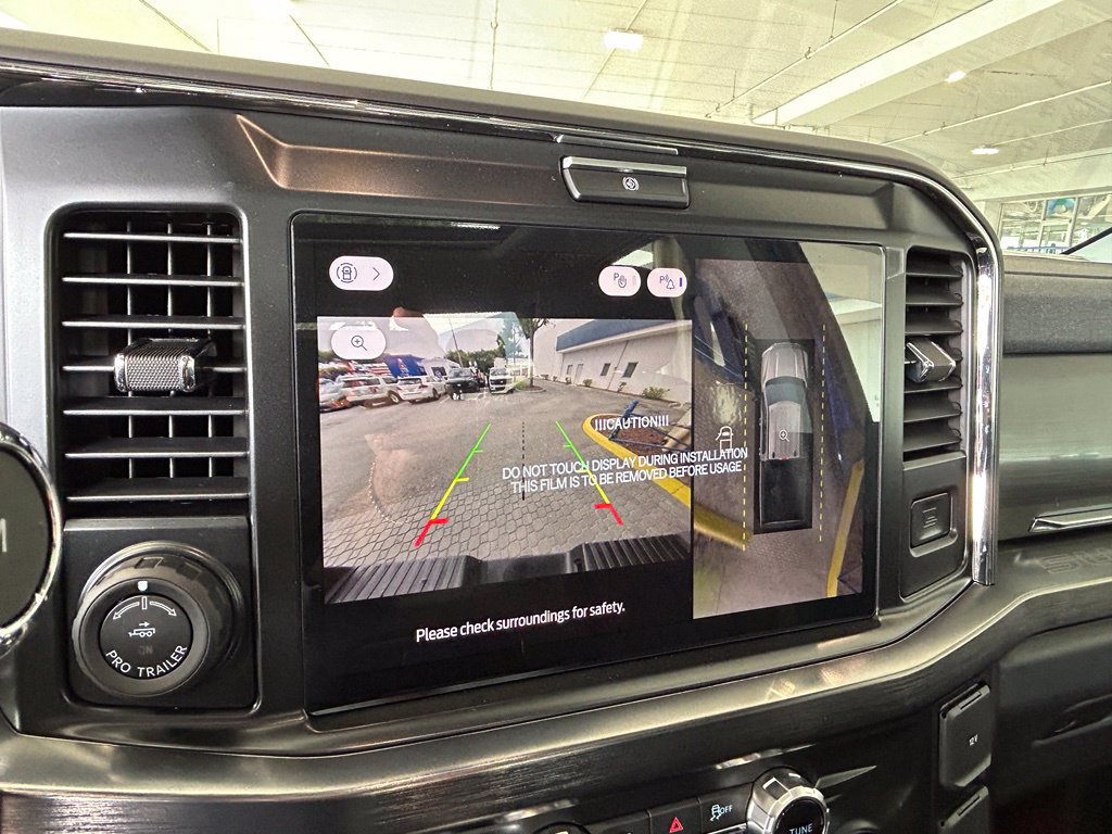 New 2026 Ford F250 Lariat w/ Black Appearance Package AWD/4WD image 13