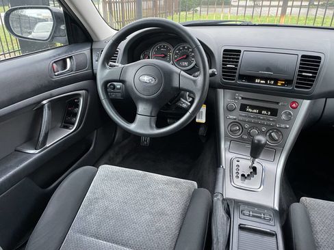 Used 2005 Subaru Outback 2.5i image 21