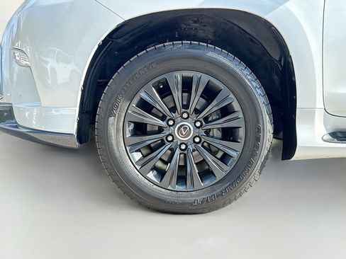 Used 2023 Lexus GX 460 Premium w/ Accessory Package AWD/4WD image 41