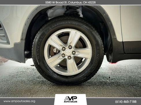 Used 2018 Chevrolet Trax LT AWD/4WD image 24