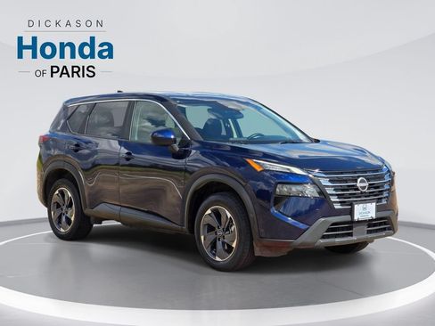 Used 2025 Nissan Rogue SV FWD image 3