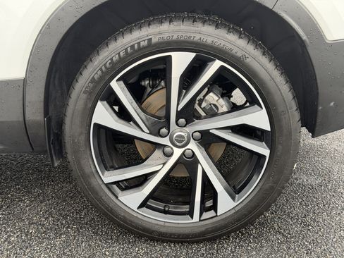 Used 2020 Volvo XC40 T5 R-Design w/ Protection Package Premier AWD/4WD image 11