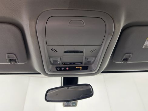 Used 2019 GMC Acadia SLT image 23