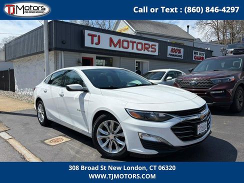 Used 2022 Chevrolet Malibu LT FWD image 1