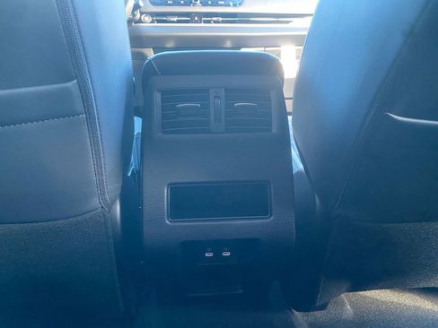 New 2025 Mitsubishi Outlander SE image 27