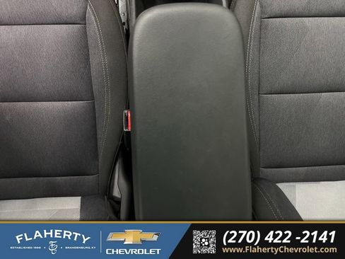 Used 2024 Chevrolet Trax RS image 32