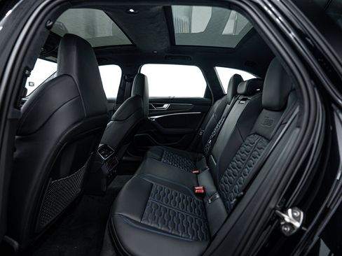 New 2025 Audi RS 6 performance image 16