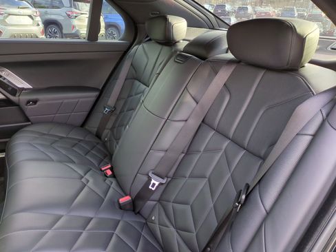 Certified 2023 BMW 740i w/ Parking Assistance Package image 30