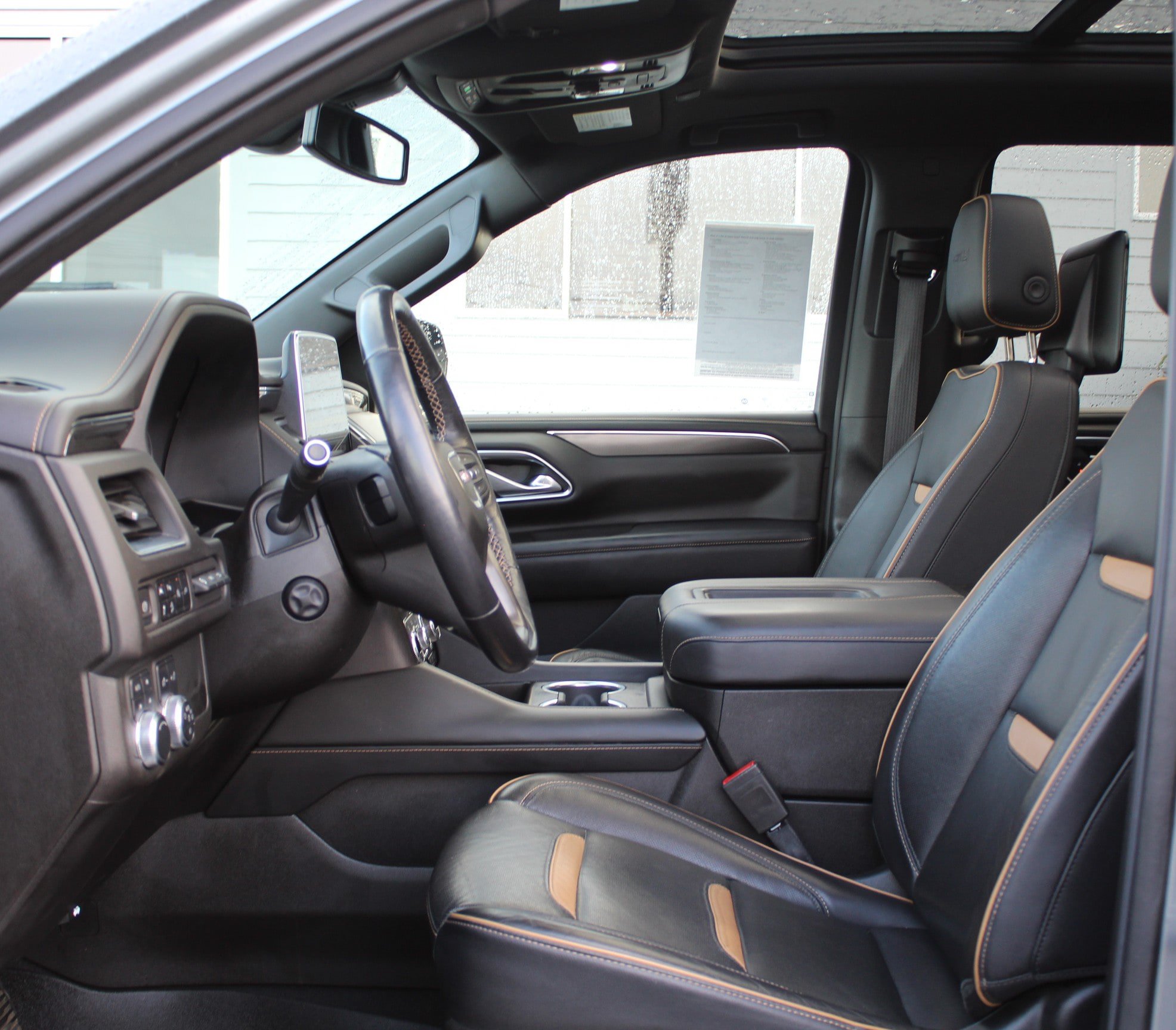 Used 2021 GMC Yukon AT4 w/ Rear Media and Nav Package AWD/4WD image 13