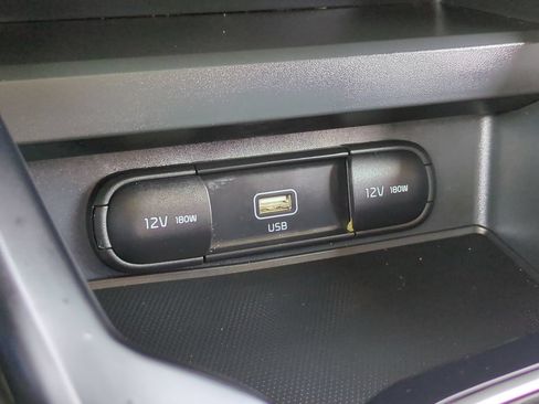 Used 2022 Kia Soul LX FWD image 21