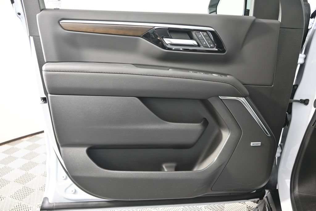New 2026 Chevrolet Tahoe High Country w/ Sun And Tow Package AWD/4WD image 19