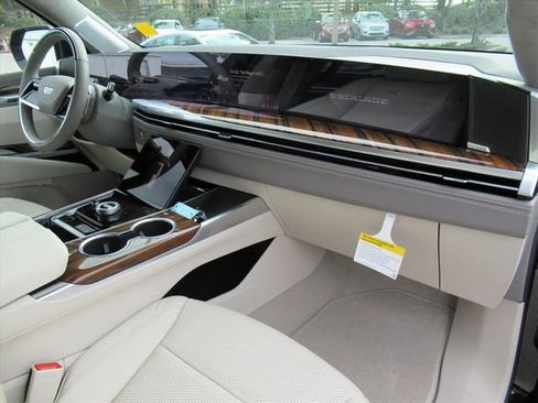 Certified 2026 Cadillac Escalade Platinum Sport w/ LPO, ONYX Package image 12