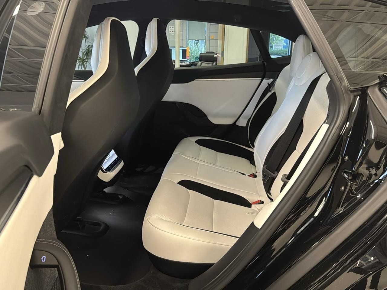 Used 2024 Tesla Model S Plaid AWD/4WD image 17