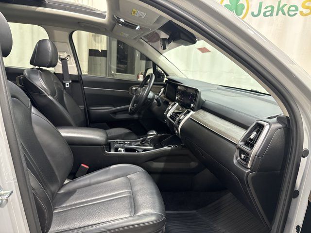 Certified 2023 Kia Sorento X-Line EX AWD/4WD image 32