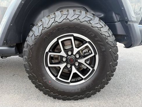 Used 2020 Jeep Wrangler Rubicon AWD/4WD image 13