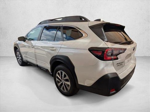 Used 2025 Subaru Outback Premium AWD/4WD image 6