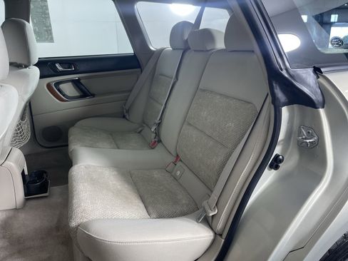 Used 2005 Subaru Outback 2.5i image 20