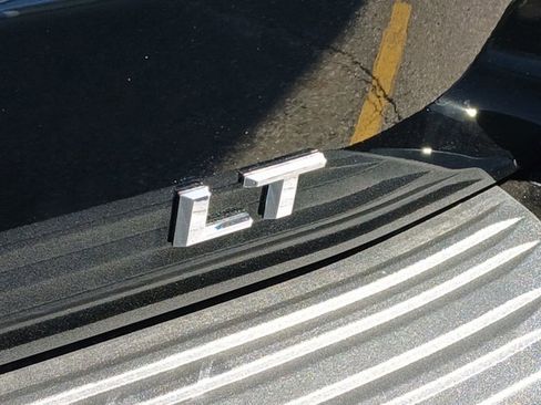 New 2026 Chevrolet Suburban LT AWD/4WD image 28