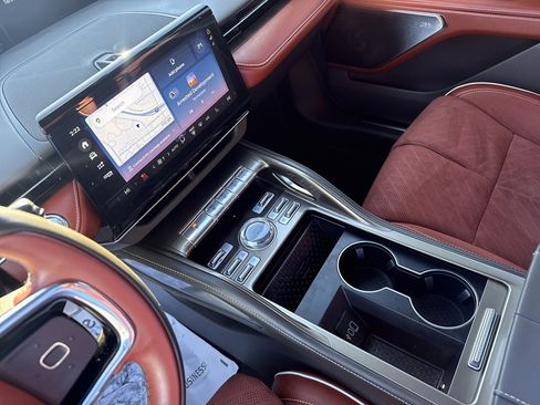 Certified 2024 Lincoln Nautilus Black Label image 14