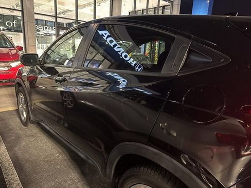 Used 2016 Honda HR-V EX image 15