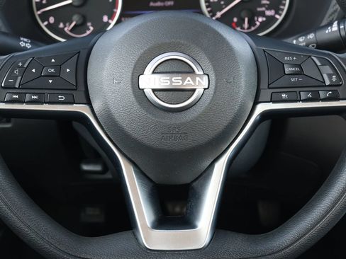 Used 2024 Nissan Sentra SV FWD image 16