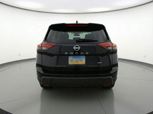 Used 2025 Nissan Rogue SV image 7