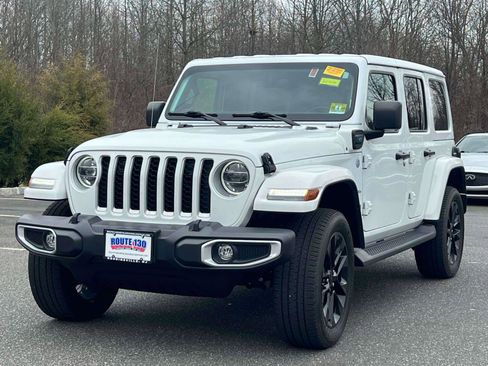 Used 2021 Jeep Wrangler Unlimited Sahara w/ Cold Weather Group image 2