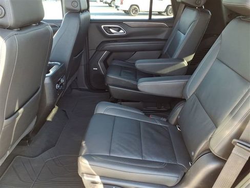 Used 2021 Chevrolet Tahoe Z71 w/ Z71 Signature Package AWD/4WD image 26