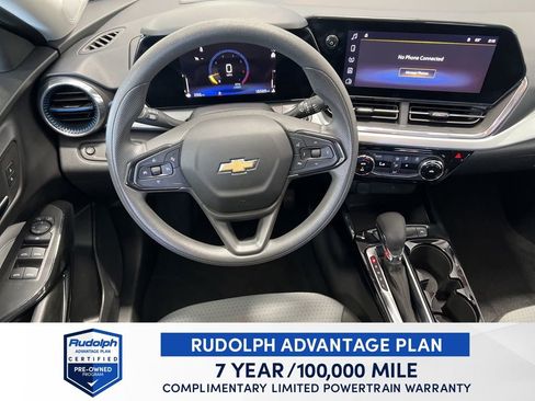 Used 2025 Chevrolet Trax LT image 23