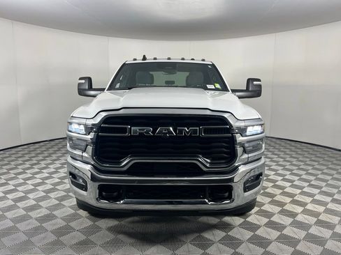 Used 2025 RAM 3500 Big Horn image 10
