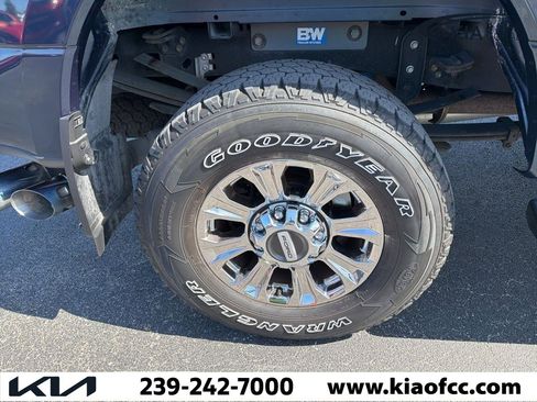 Used 2018 Ford F250 Lariat w/ Chrome Package image 8