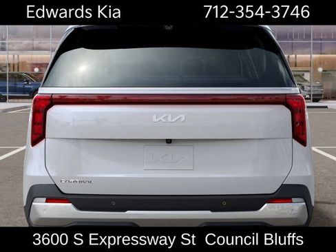 New 2026 Kia Carnival EX FWD image 15