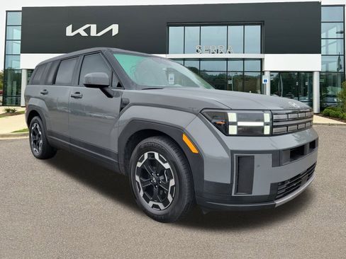 Used 2025 Hyundai Santa Fe SE image 1