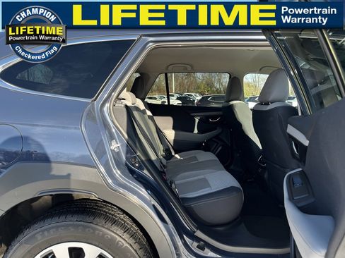 Used 2024 Subaru Outback Premium image 32