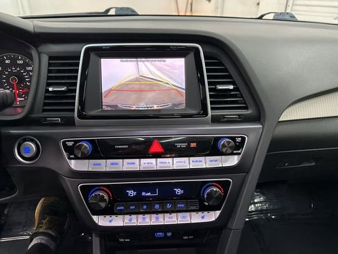 Used 2018 Hyundai Sonata Sport image 16