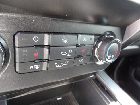 Used 2020 Ford F150 XLT w/ Equipment Group 302A Luxury AWD/4WD image 10