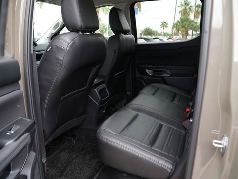 Used 2025 Ford Ranger Lariat w/ Black Appearance Package AWD/4WD image 19