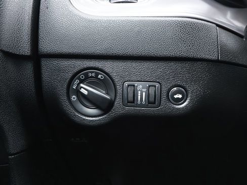 Used 2023 Dodge Charger SXT image 15