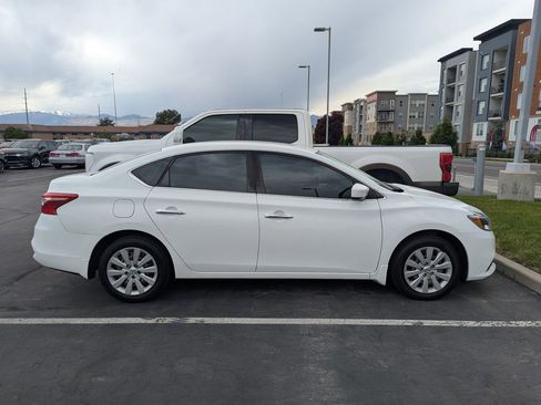 Used 2017 Nissan Sentra S FWD image 9