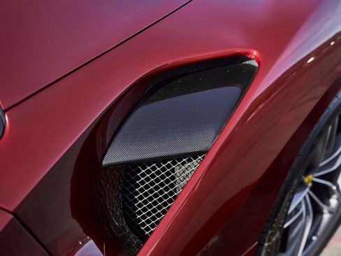 Used 2019 Ferrari 488 Spider image 11