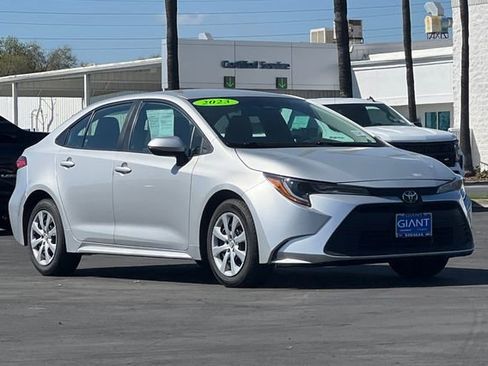 Used 2023 Toyota Corolla LE image 2
