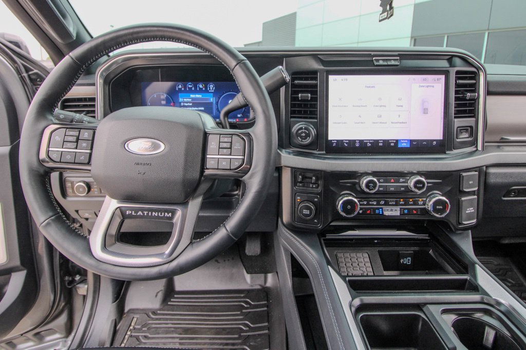 Used 2026 Ford F350 Platinum w/ FX4 Off-Road Package AWD/4WD image 32