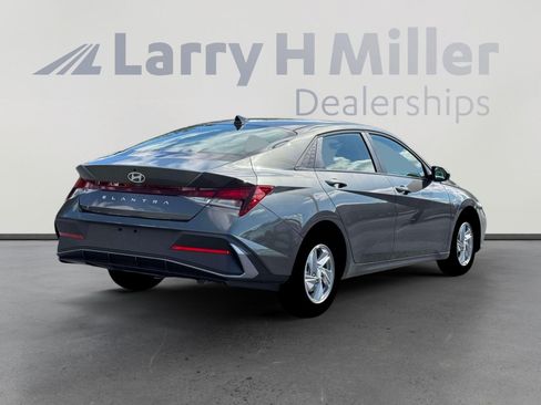 New 2026 Hyundai Elantra SE FWD image 7
