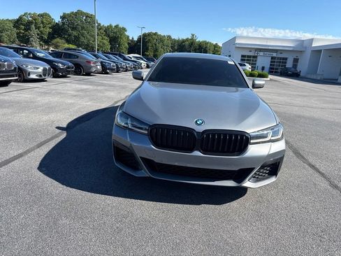 Certified 2023 BMW 530e xDrive w/ Premium Package AWD/4WD image 2