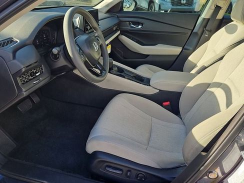 Certified 2025 Honda Accord SE image 14