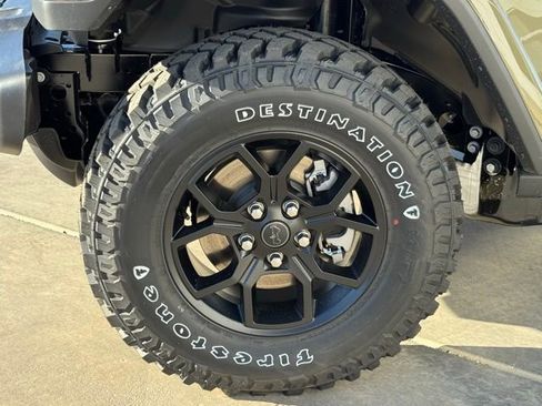 New 2026 Jeep Gladiator Willys image 7