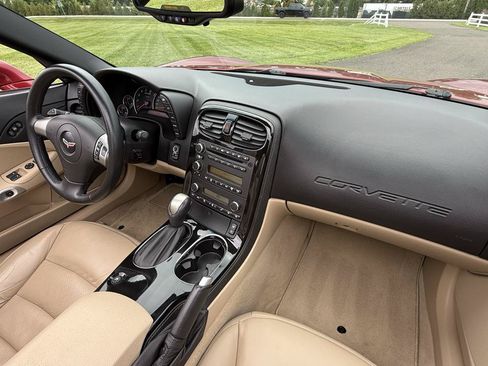 Used 2008 Chevrolet Corvette Coupe w/ Preferred Equipment Group RWD image 22